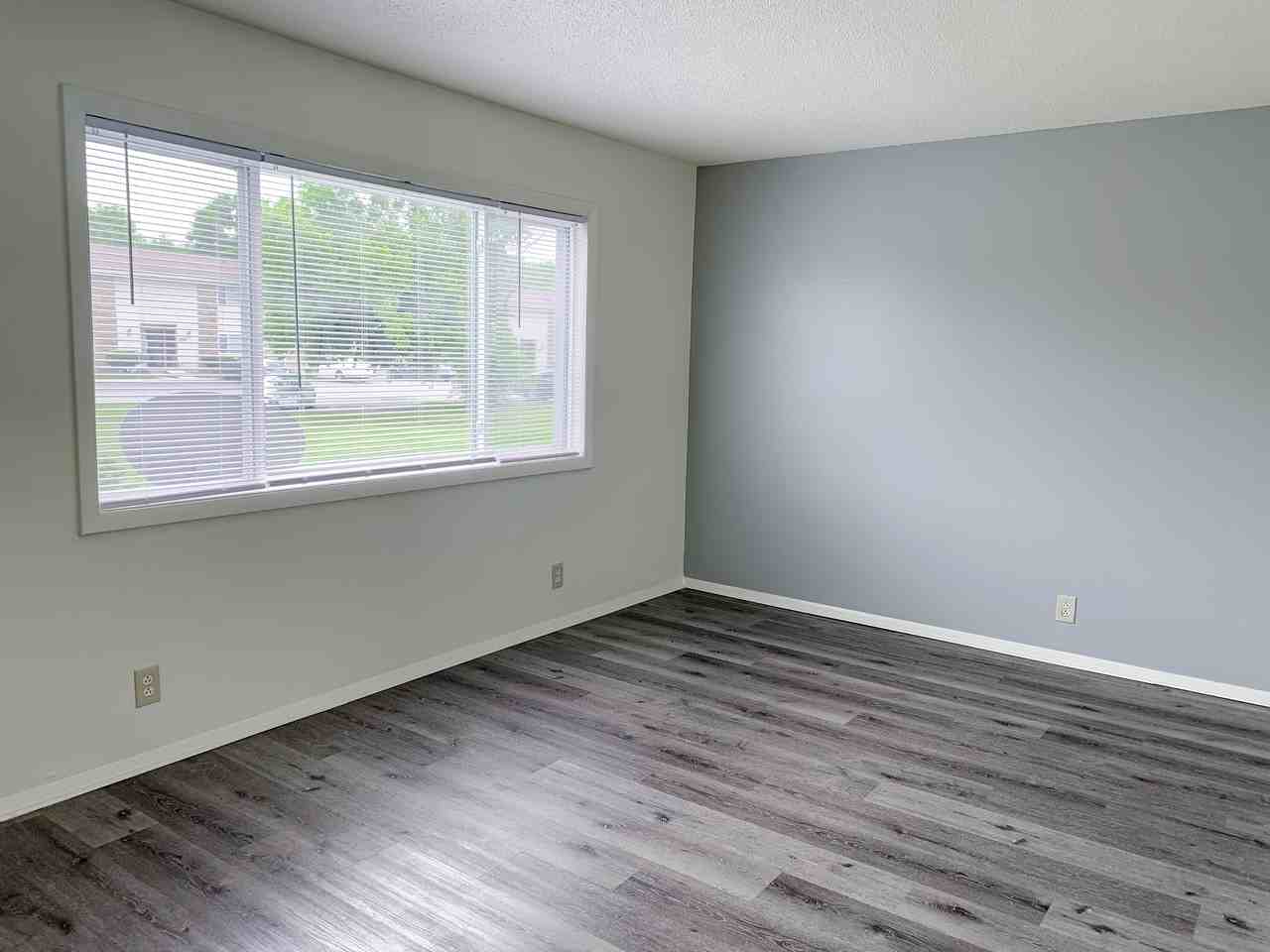 Fountainview Apartments - Photo 3 of 24