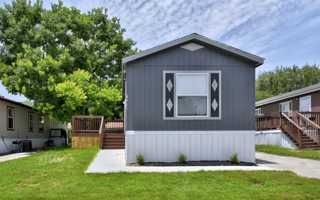 featured image of 8259 Montgomery Oak