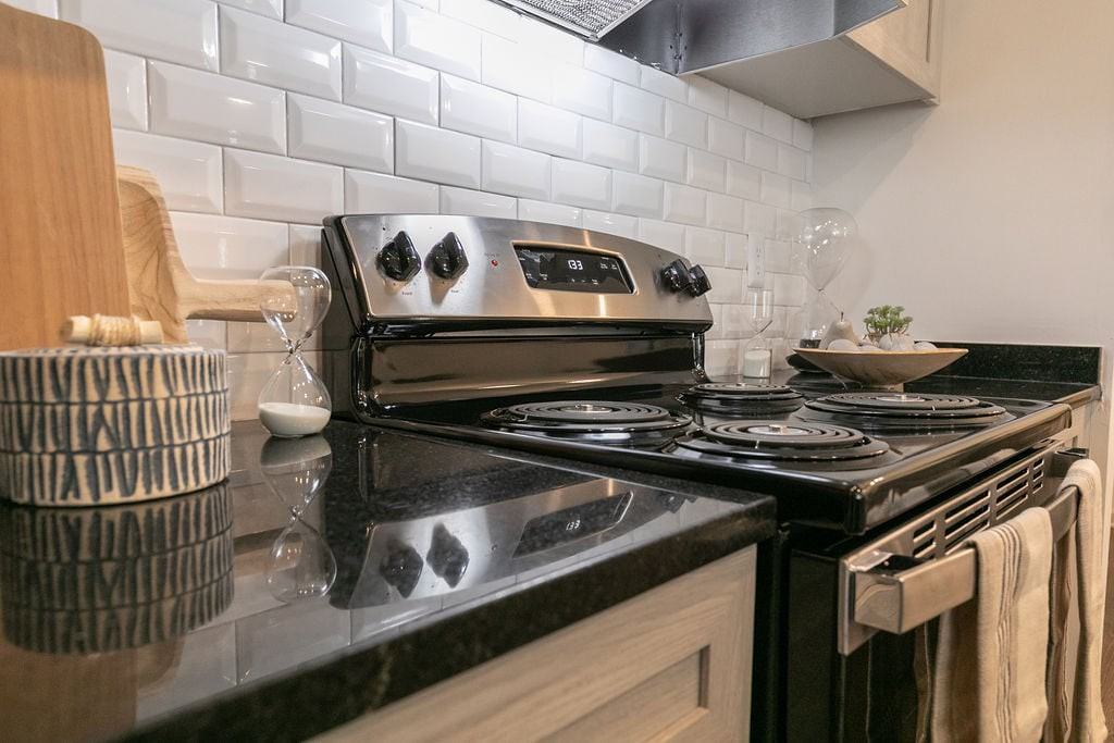 Highland Square - Photo 3 of 29