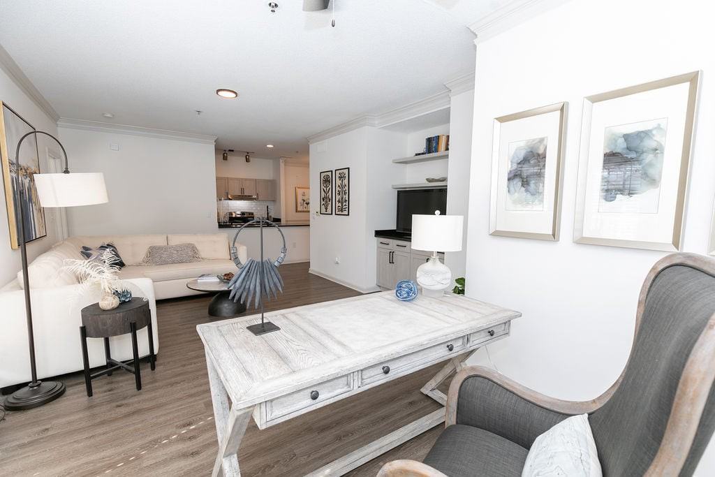 Highland Square - Photo 5 of 29