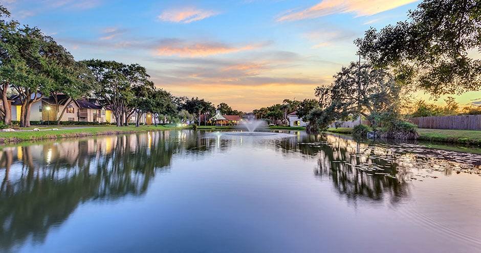 The Oaks of Woodland Park Apartments - Photo 2 of 74