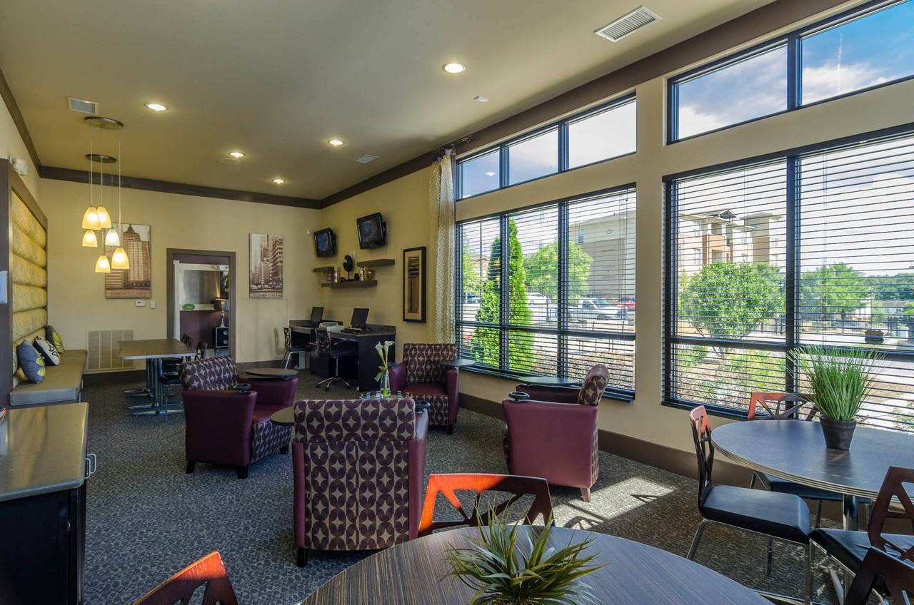 Ashley Collegetown - Photo 6 of 30