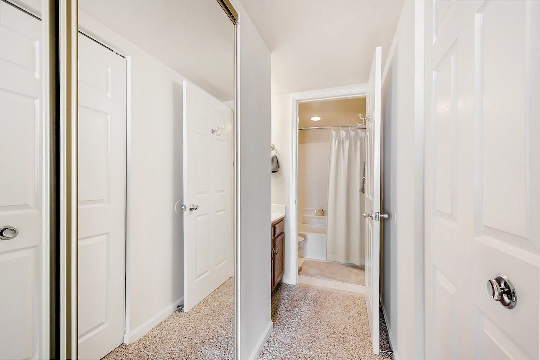 Gallery Tower - Photo 3 of 48