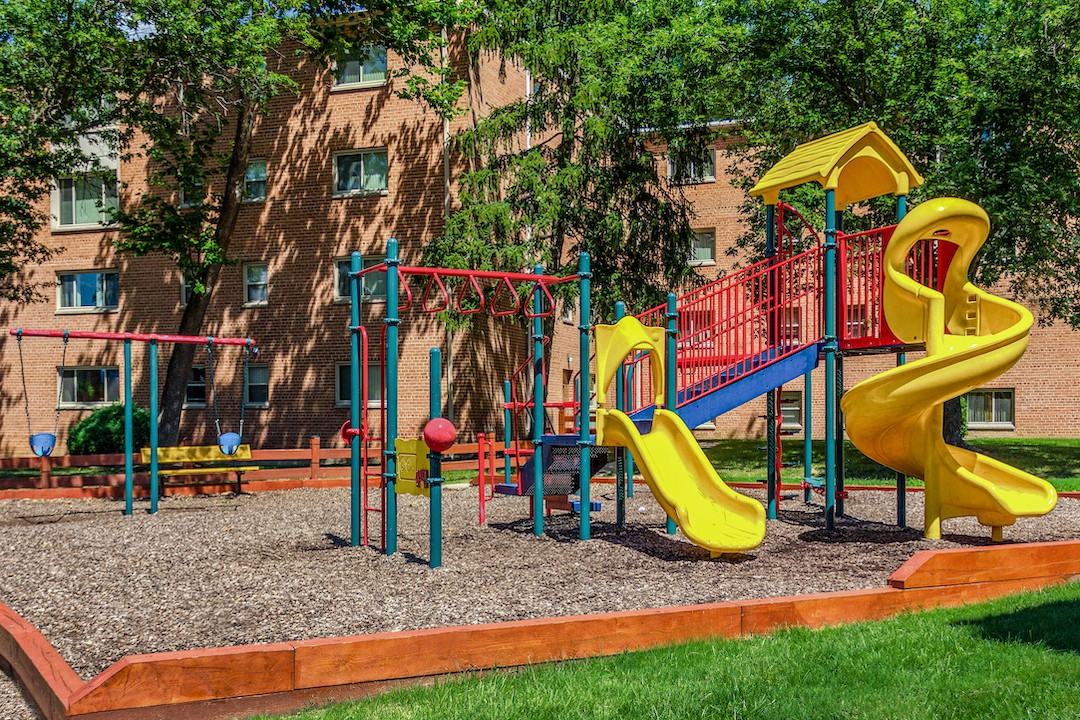 Steward Manor - Photo 6 of 9