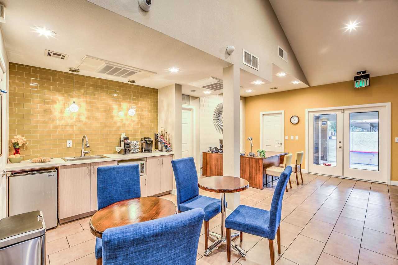 Vista Del Valle - Photo 6 of 26