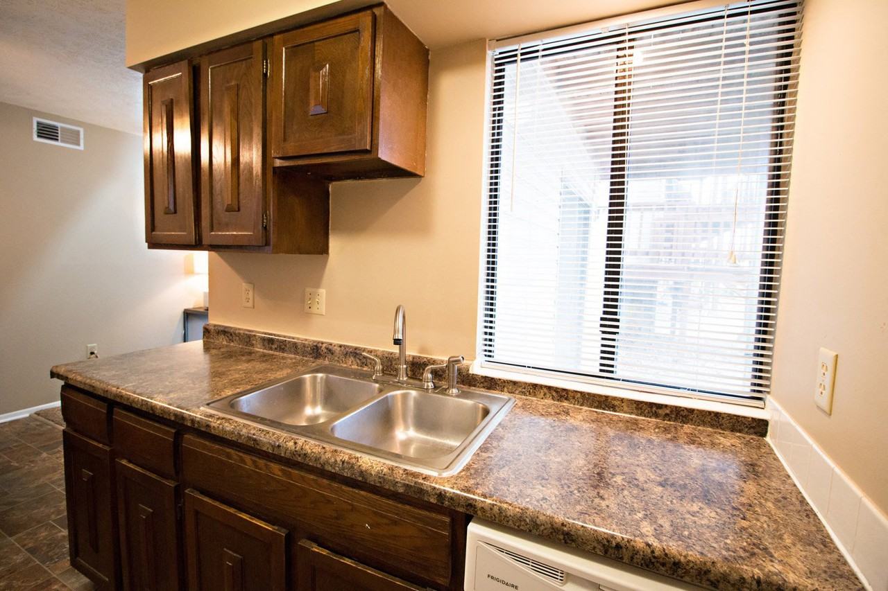 Britain Towne - Photo 7 of 25