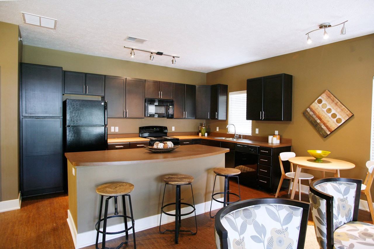 Pacific West - Photo 5 of 24