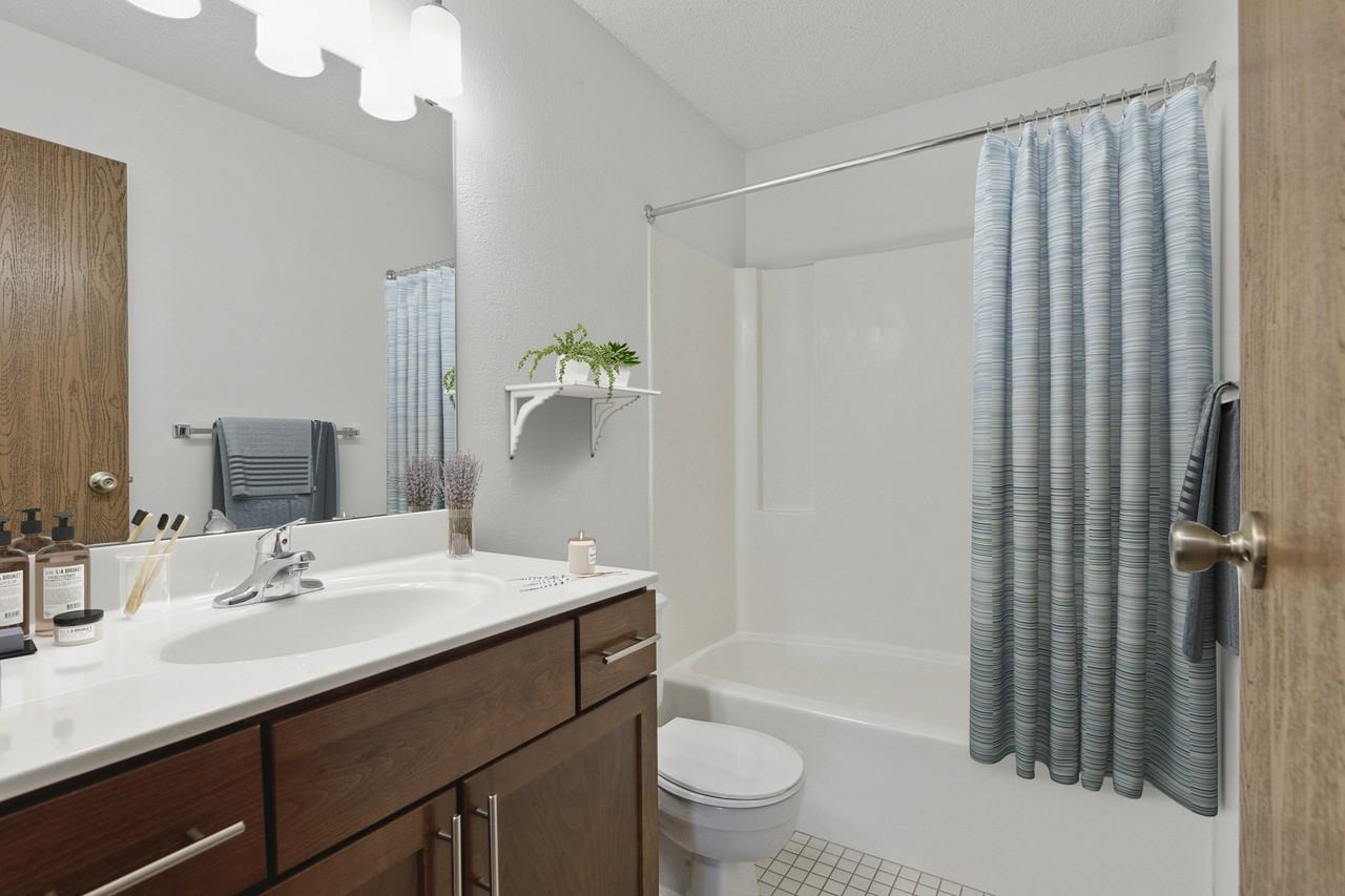 Silver Ridge - Photo 5 of 20