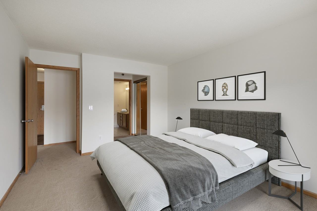 Pebblebrook Court - Photo 5 of 24