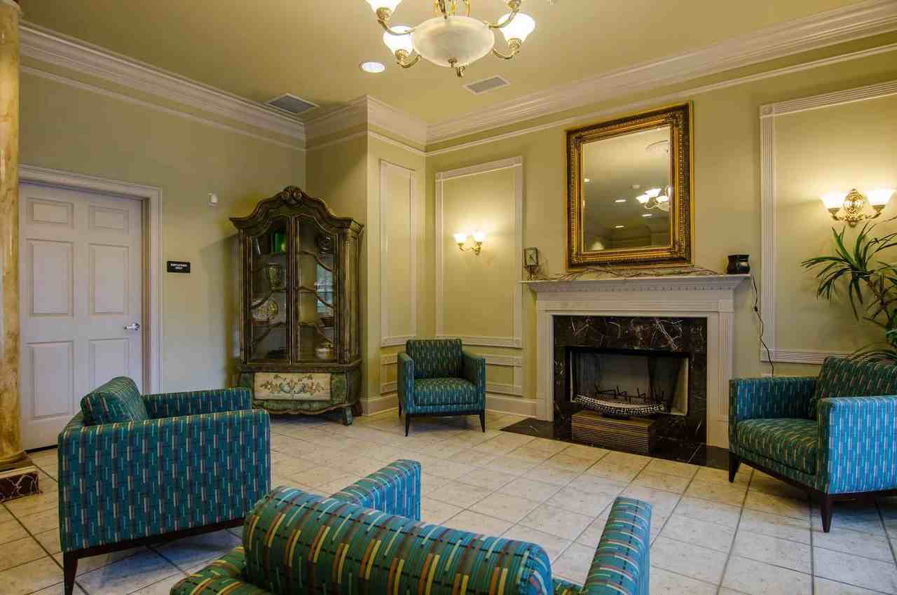 Ashley West End - Photo 3 of 11