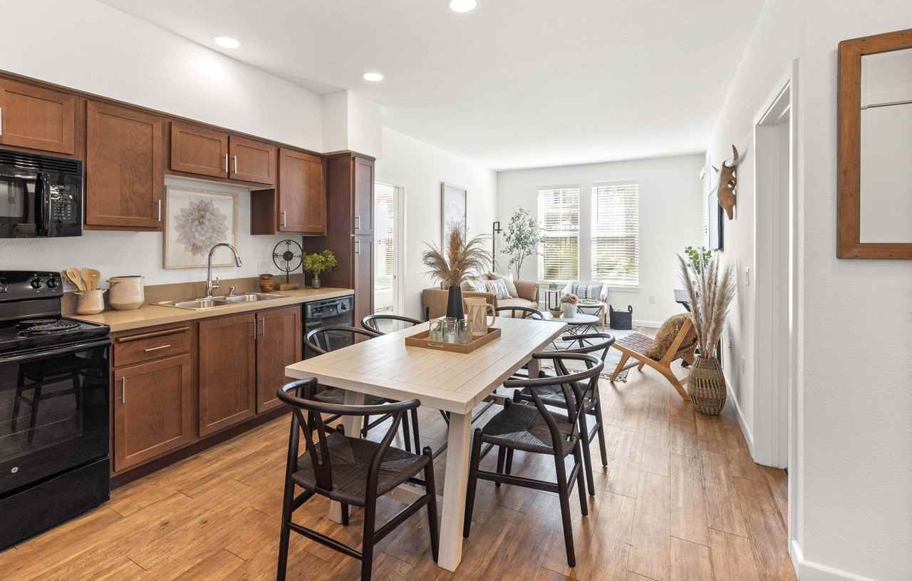 Amalfi Apartments - Photo 2 of 48