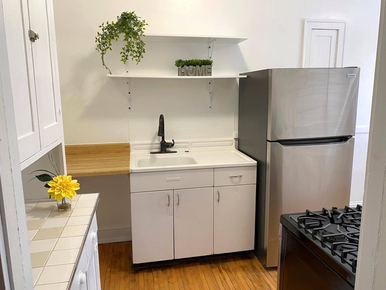 Grand and Dale Apartments - Photo 7 of 50