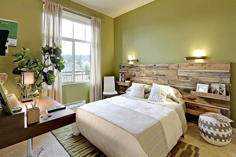 Elan Redmond - Photo 5 of 30