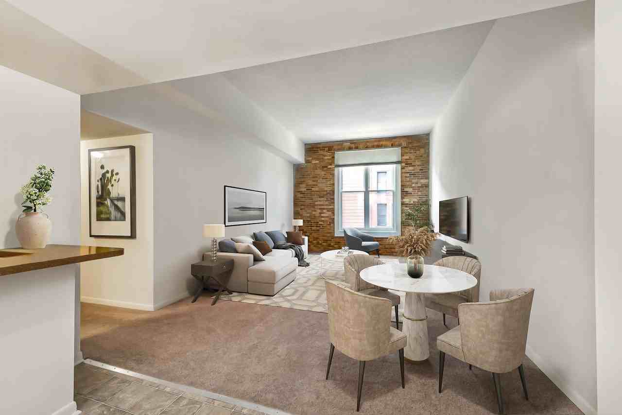 Marlboro Classic Apt & Redwood Square - Photo 6 of 47