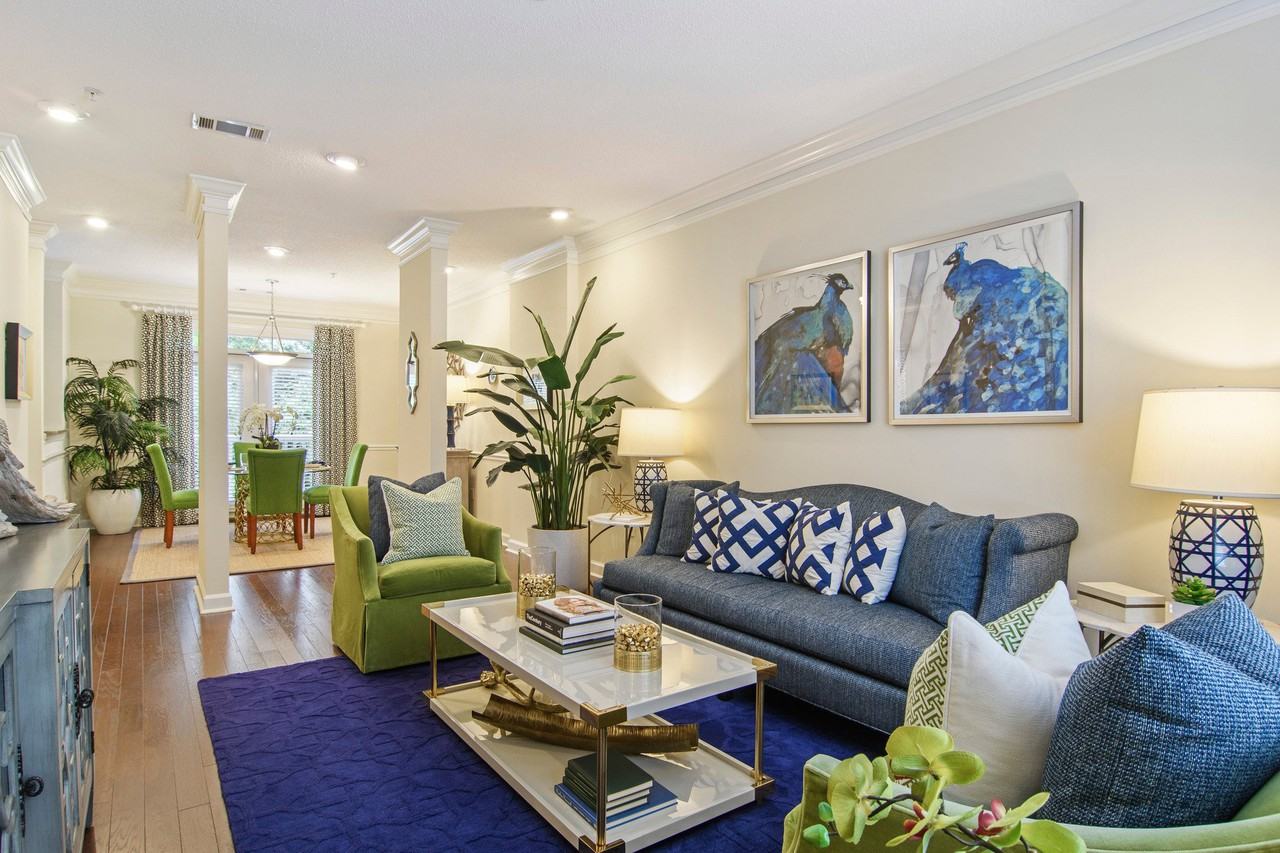 Gables Montclair - Photo 2 of 20