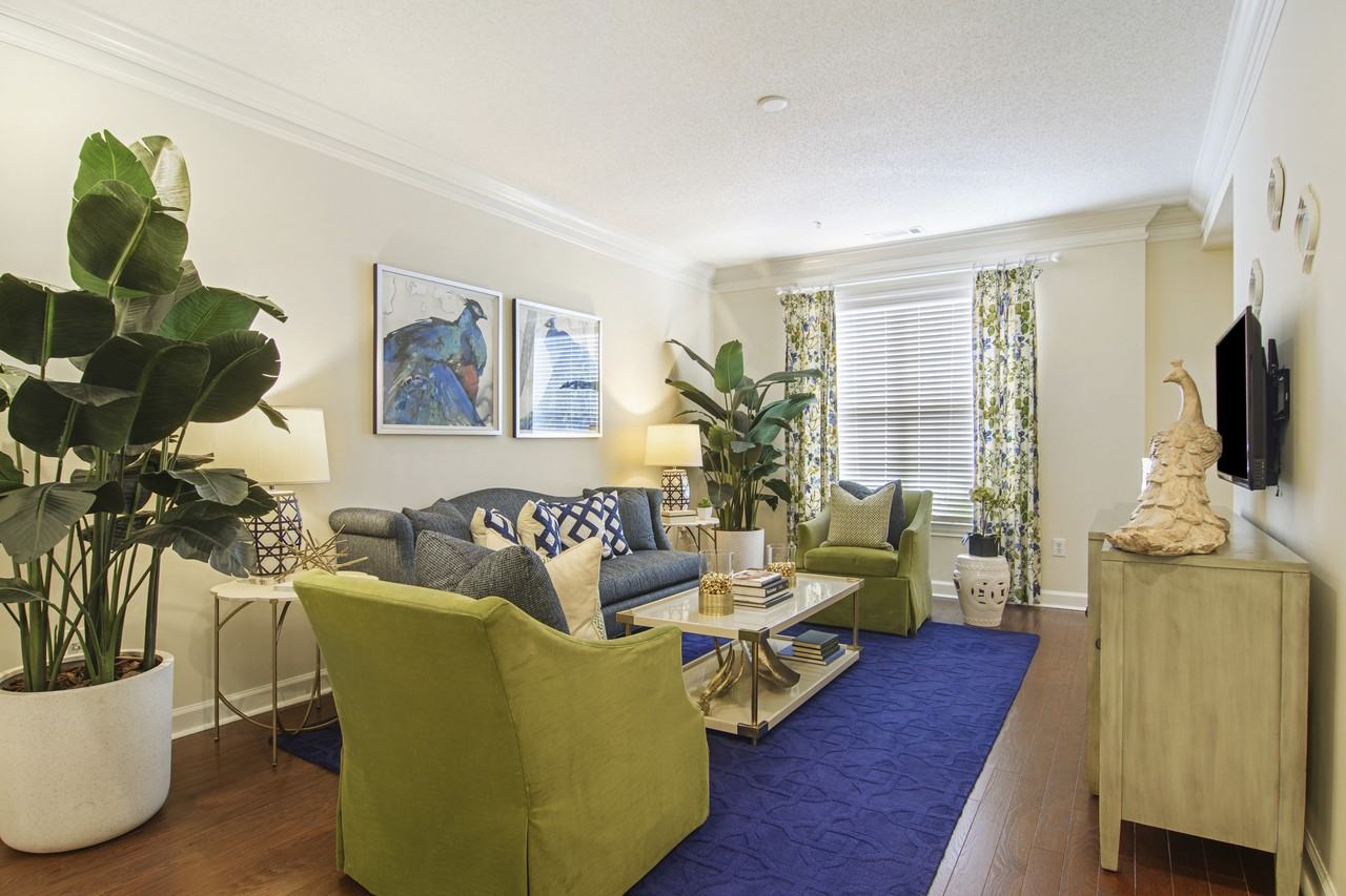 Gables Montclair - Photo 3 of 20