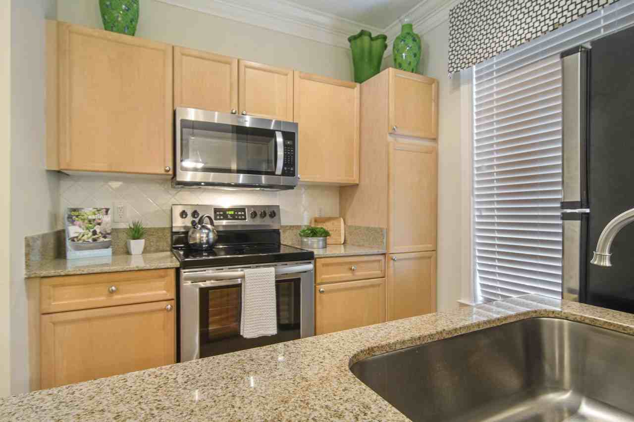 Gables Montclair - Photo 5 of 20