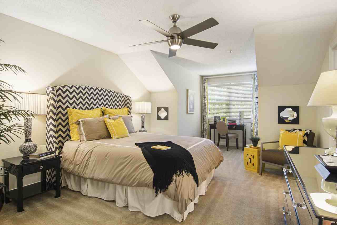 Gables Montclair - Photo 6 of 20