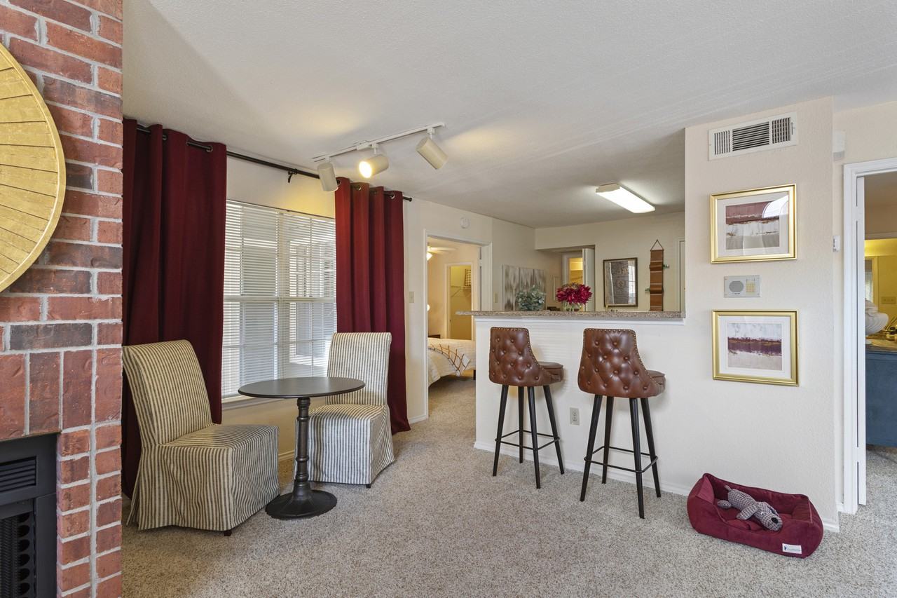 Gables CityWalk - Photo 2 of 18