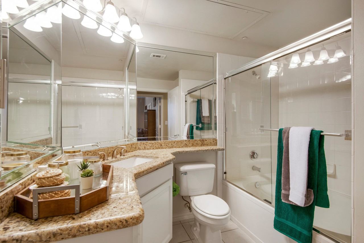 Gables Mirabella - Photo 7 of 20