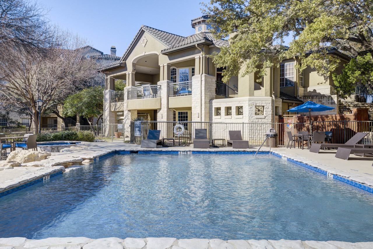 Gables at the Terrace - Photo 6 of 20