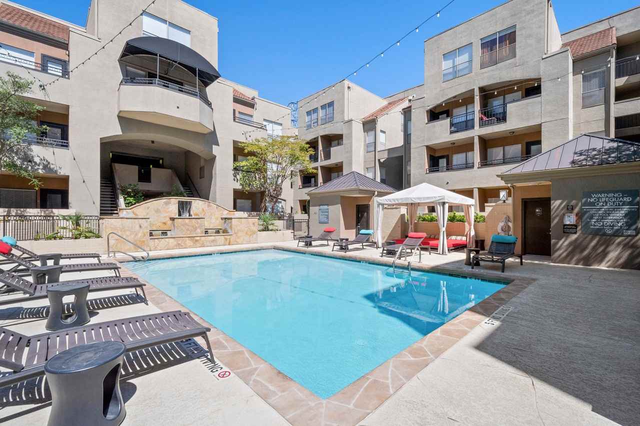 Gables Katy Trail - Photo 2 of 16