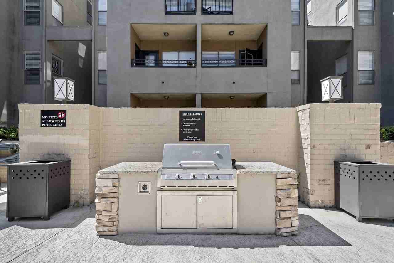 Gables Katy Trail - Photo 4 of 16