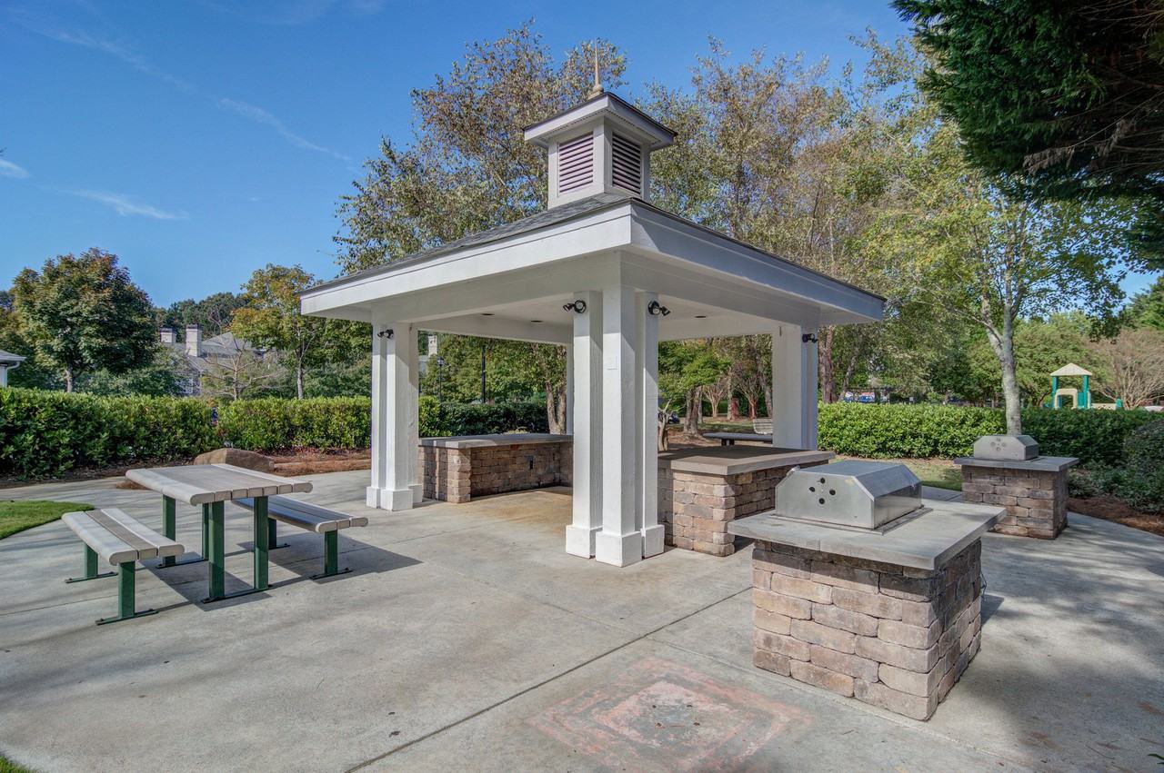 The Quinn Sugarloaf - Photo 4 of 23