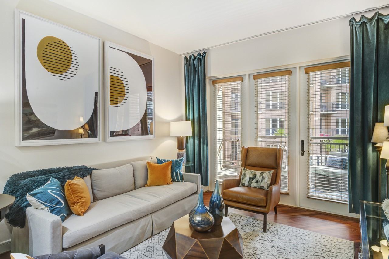 Gables Post Oak - Photo 5 of 20