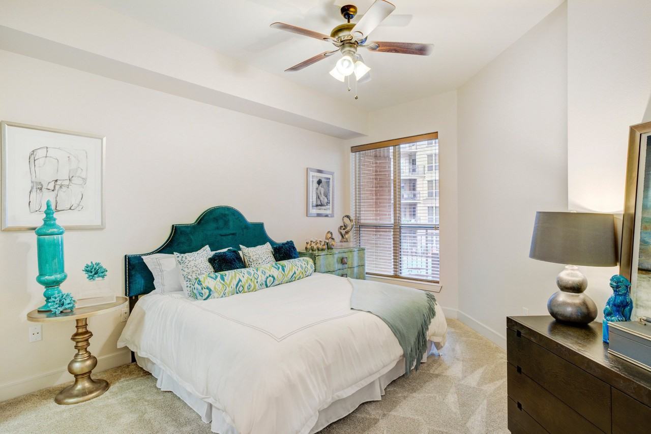 Gables Post Oak - Photo 6 of 20