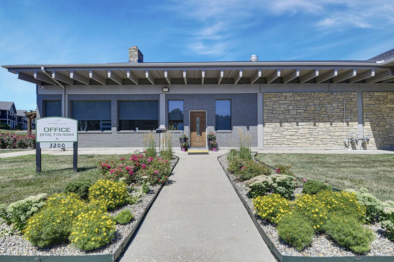 Fairway Hills Apartments - Photo 2 of 19