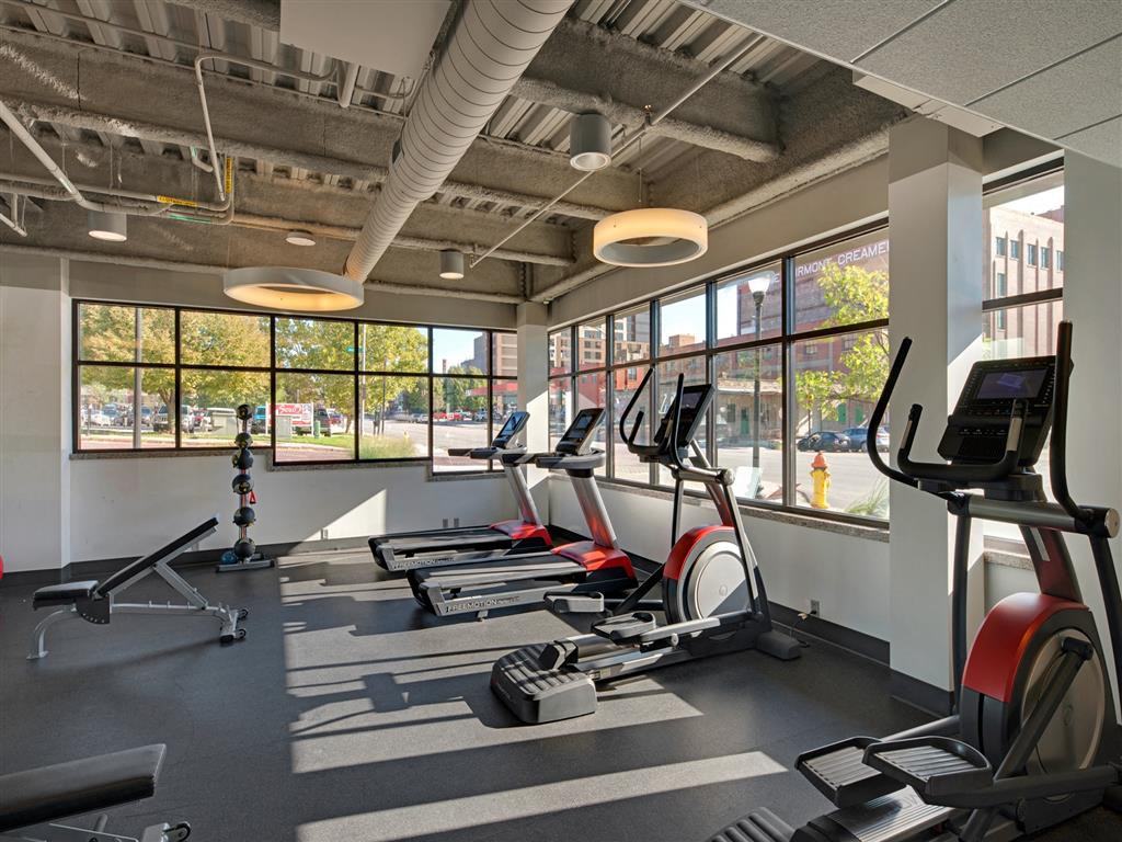 Jones13 - Photo 5 of 50