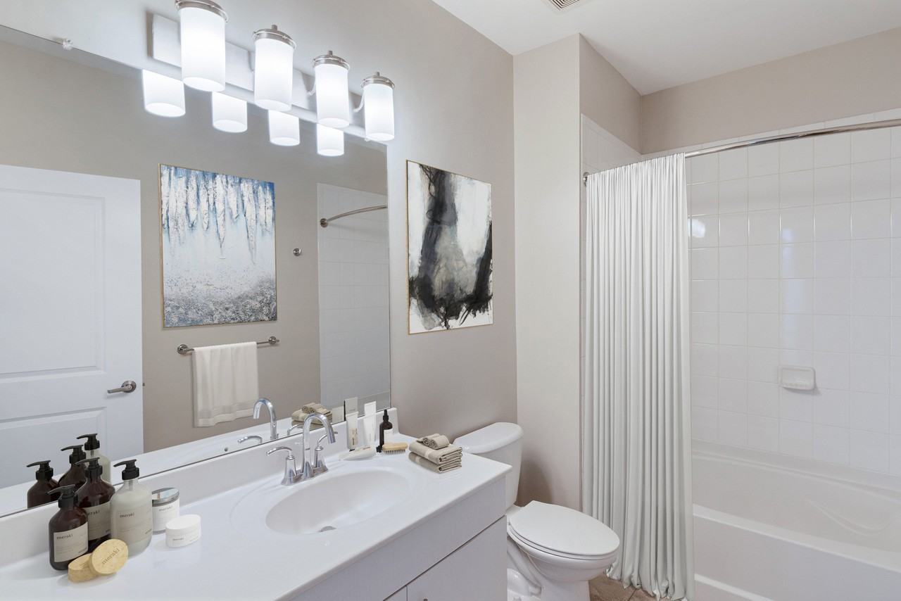 Postmark Apartments - Photo 5 of 25