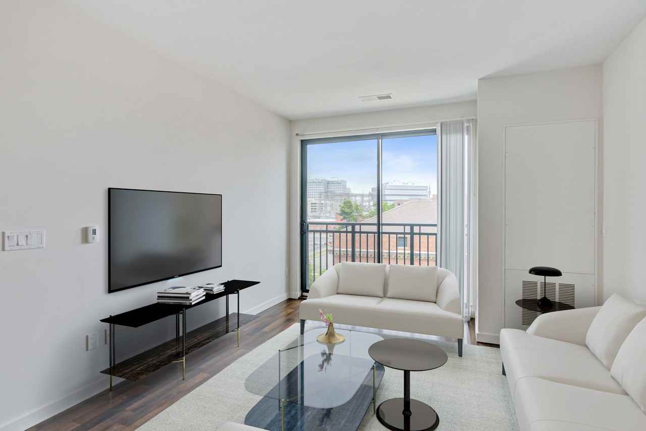 The Key at Yale and Towne - Photo 4 of 29