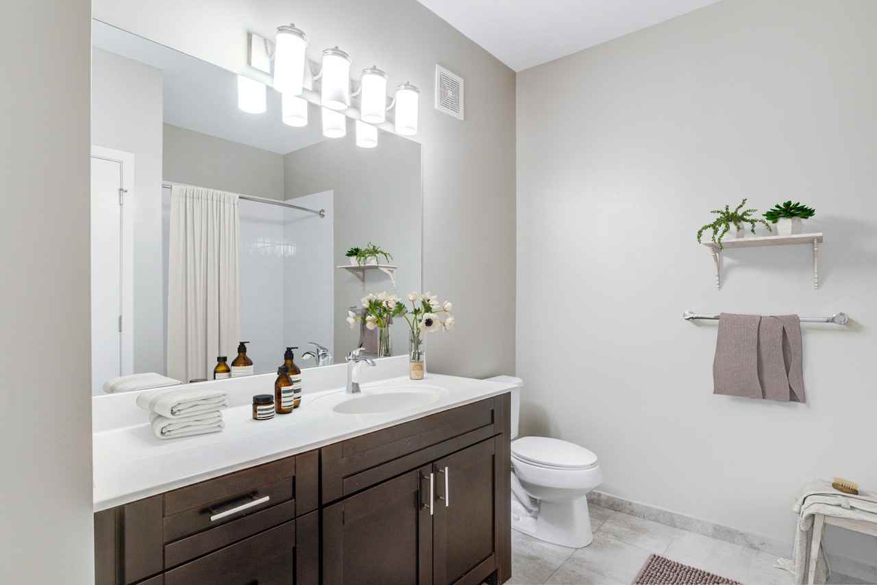 Vault Apartments - Photo 7 of 20