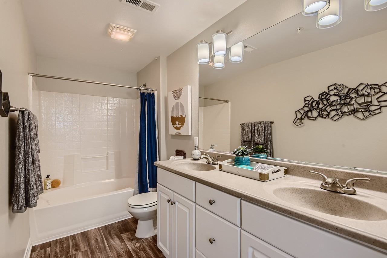 Santa Rosa Apartments - Photo 7 of 22