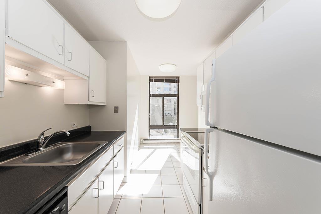 65 East Scott - Photo 3 of 49