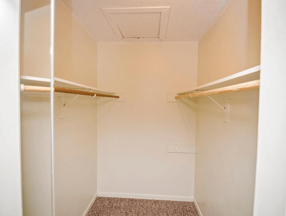 Pecan Grove - Photo 5 of 14