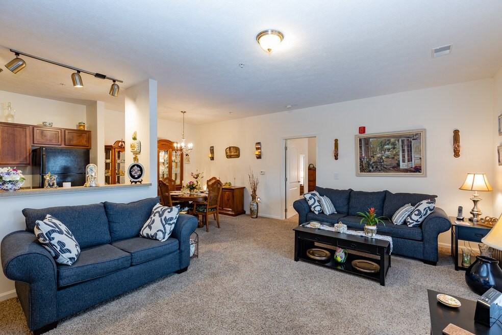 Hidden Ridge - Photo 7 of 13