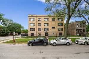 featured image of 7003 S Harper Ave