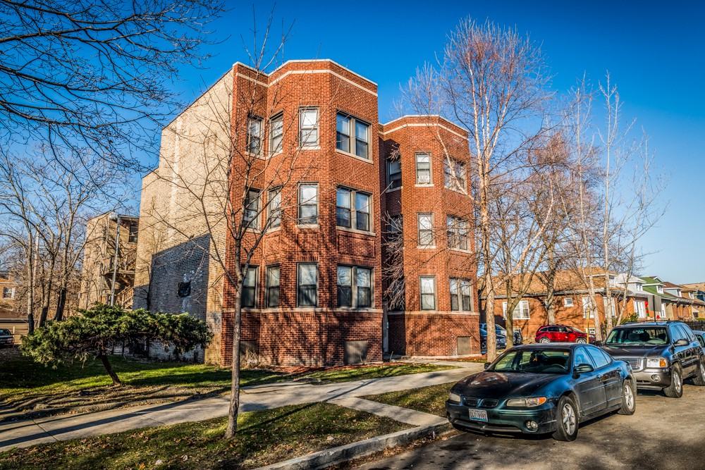 6400 S Rockwell St - Photo 2 of 11