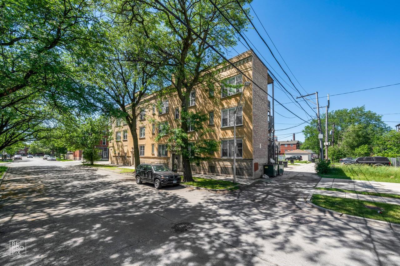 1257 S Christiana Ave - Photo 2 of 9