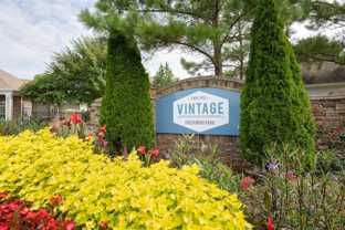 Vintage Creekwood Park Apartments - Photo 1 of 1