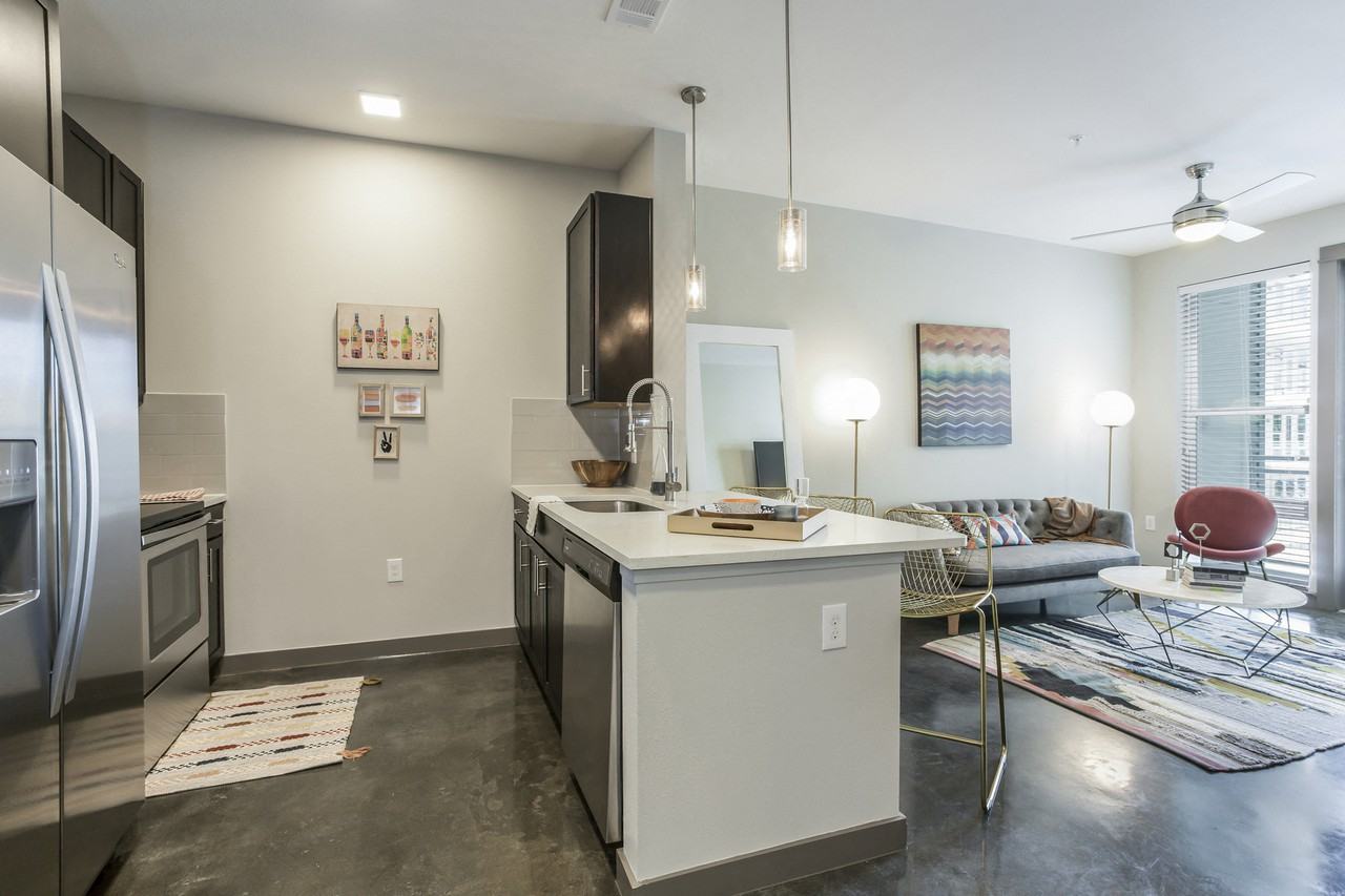 Azure Houston Apartments-SOLD - Photo 3 of 27