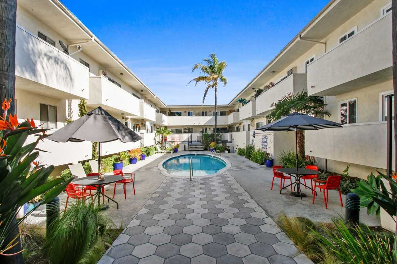 9632 Lucerne Ave - Photo 2 of 35