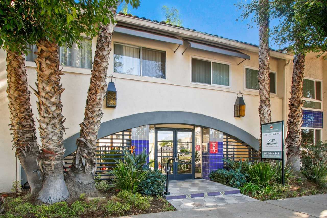 9632 Lucerne Ave - Photo 3 of 35