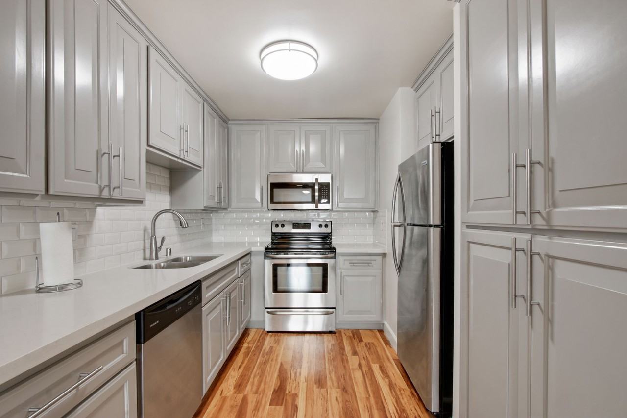 9632 Lucerne Ave - Photo 4 of 35