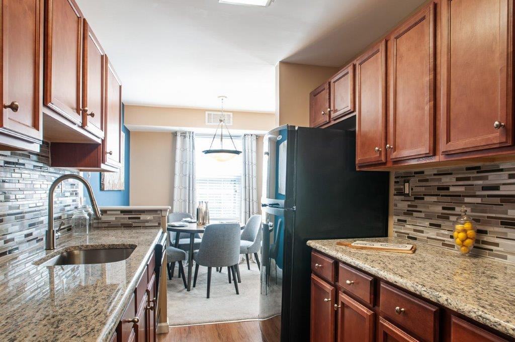 Montgomery Manor Apartments & Townhomes - Photo 2 of 26