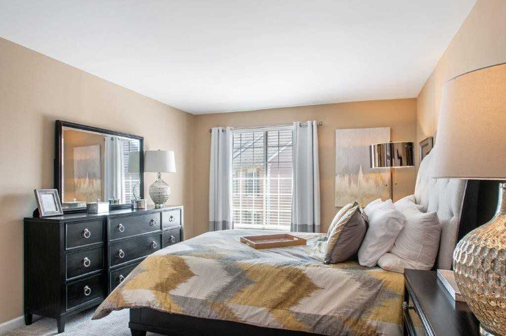 Montgomery Manor Apartments & Townhomes - Photo 7 of 26