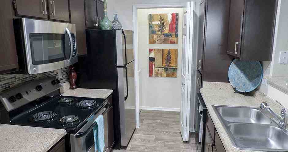 Atera Apartments - Photo 6 of 77